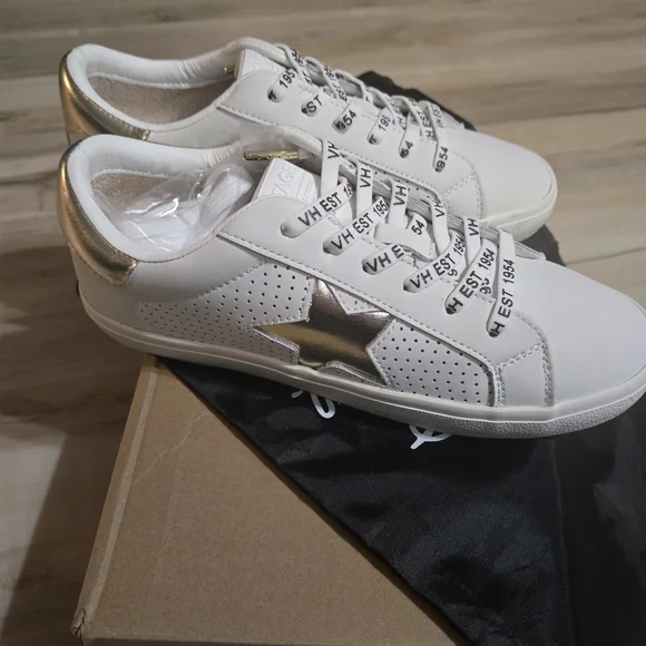 Vintage Havana White and Gold Star Athletic Shoes - Picture 2 of 6